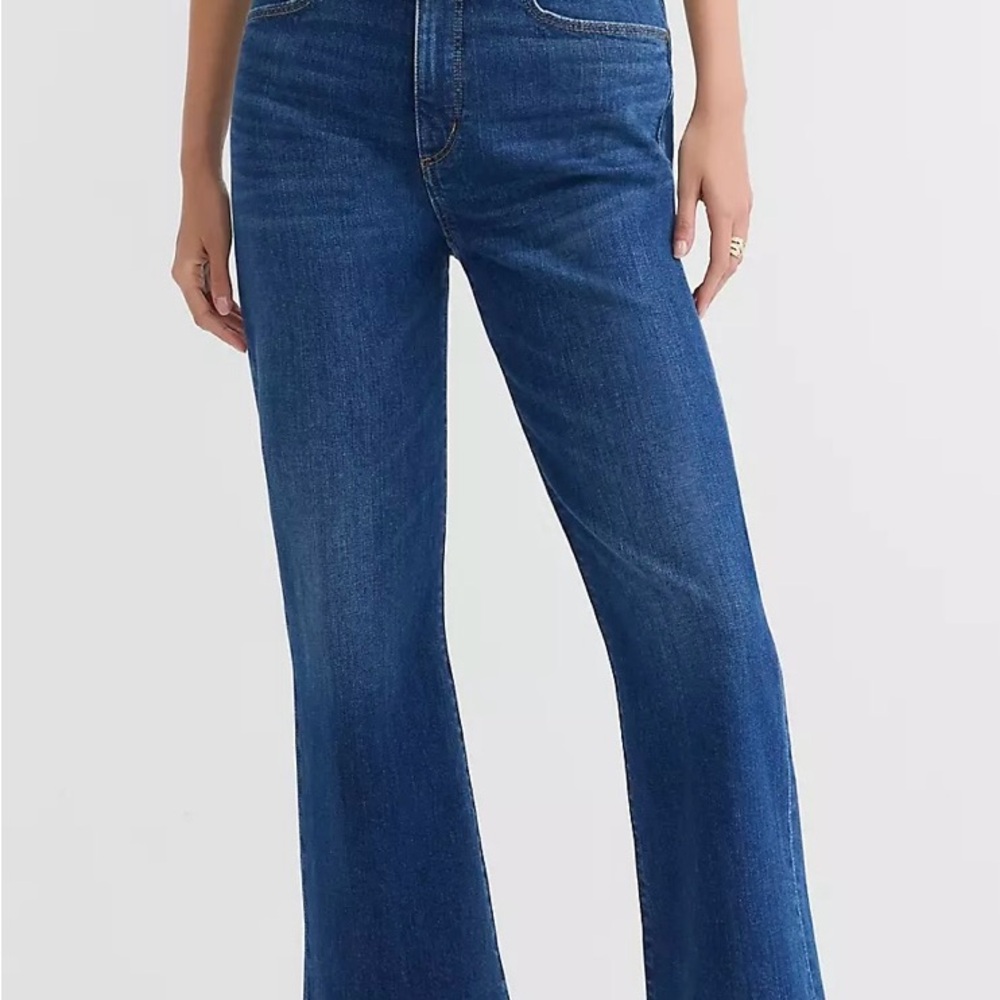 Loft High Rise Curvy "The Relaxed Flare" Size 14. NWT